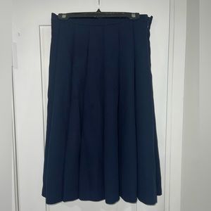 Naomi Navy Blue Pleated Women’s Skirt, size 6
